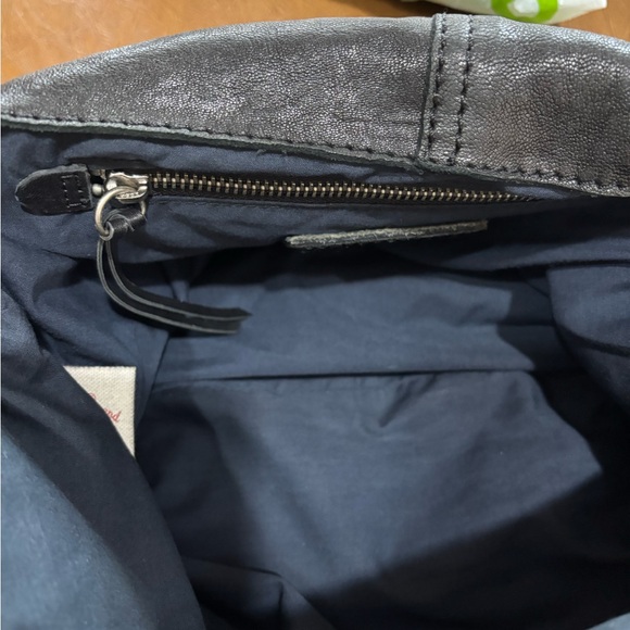 Lucky Brand Black Leather STASH shoulder bag - Picture 5 of 15